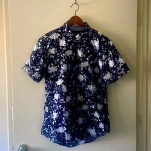 Men’s short sleeve dress shirt Large